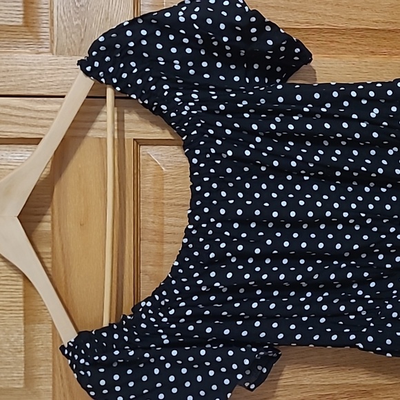 NWOT ✨️ Polkadot off the shoulder, long maxi dress 🤍🖤 - Picture 3 of 6